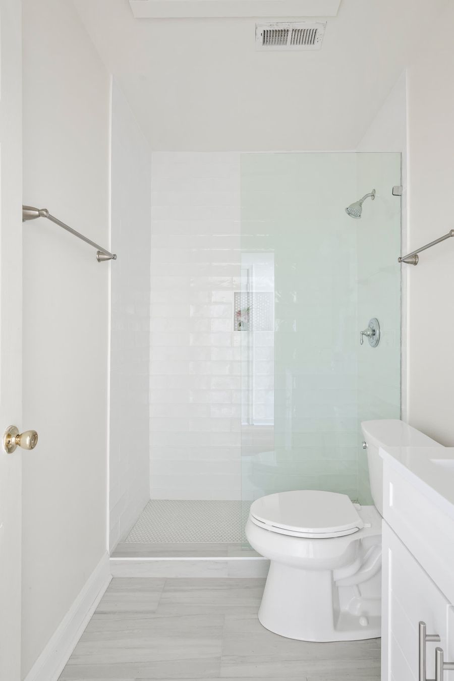 Second floor: Bathroom #3: Walk-in Shower