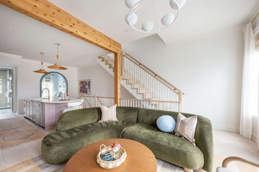 Spacious living room with seating for your entire group!