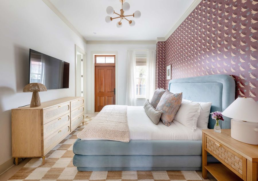 Welcome to your Downtown Charleston rental! Explore all things downtown by foot!