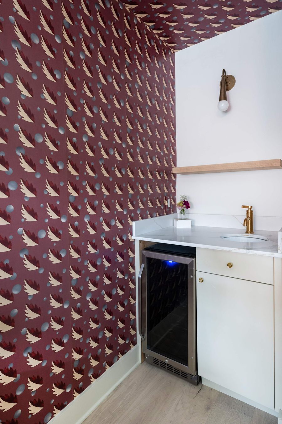 Mini kitchenette in the bedroom