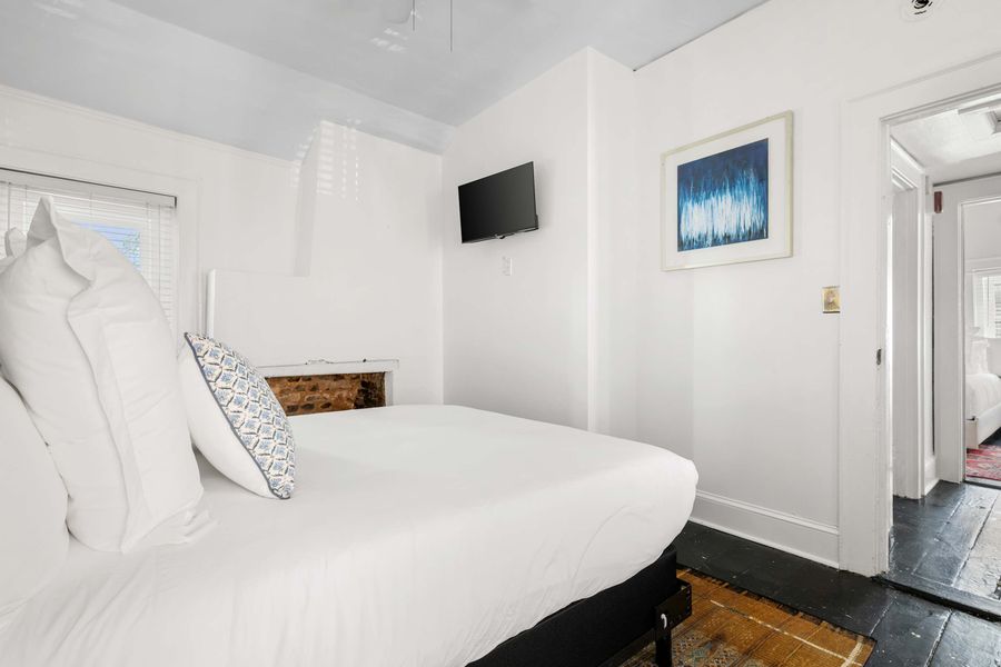 Bedroom #4: Queen Bed + TV