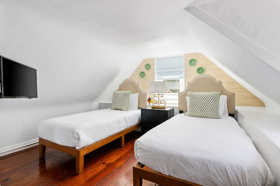 Bedroom #6: Two Twin Beds + TV