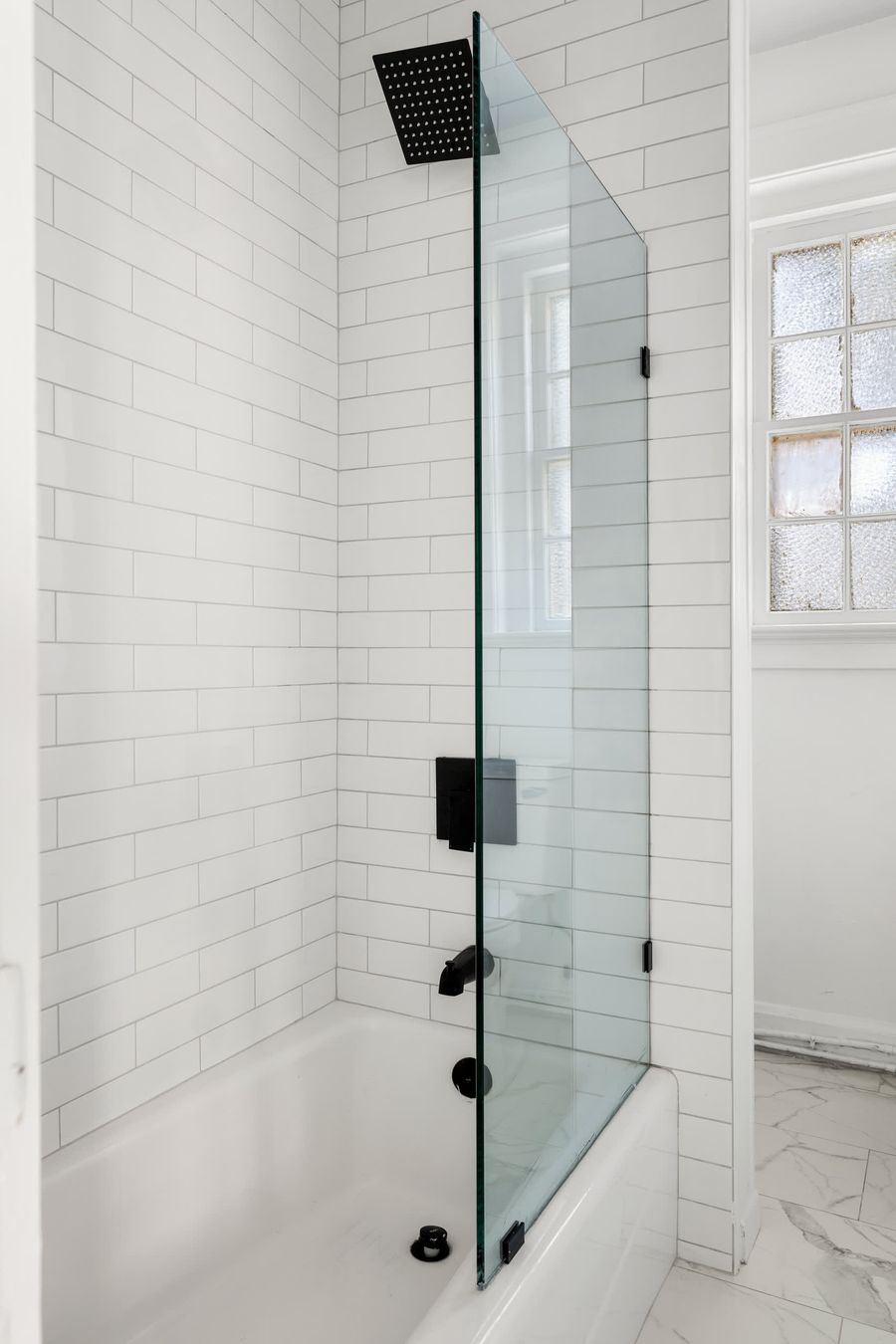 Bathroom #3: Shower/Tub Combo 