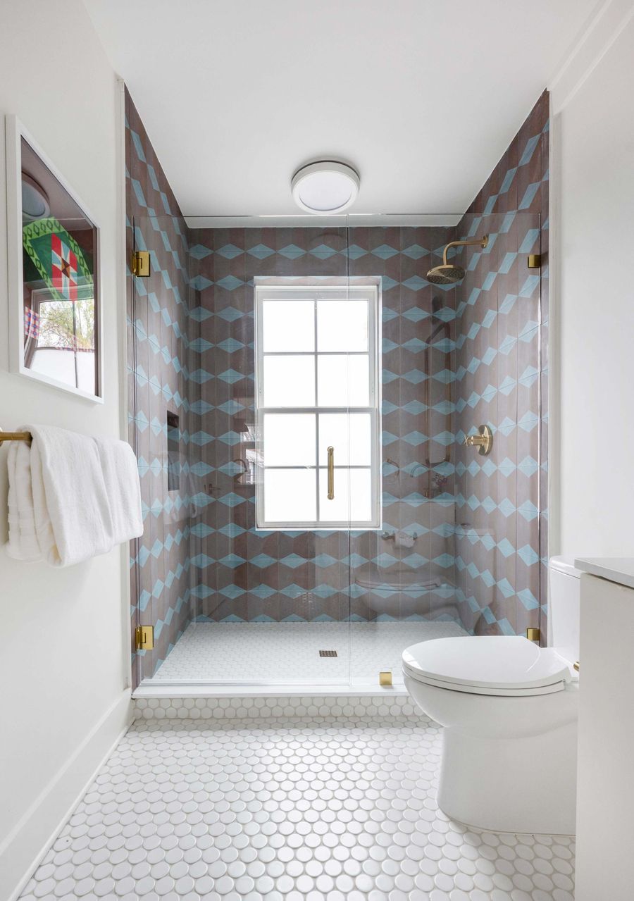 Bathroom 2: Walk-in Shower 