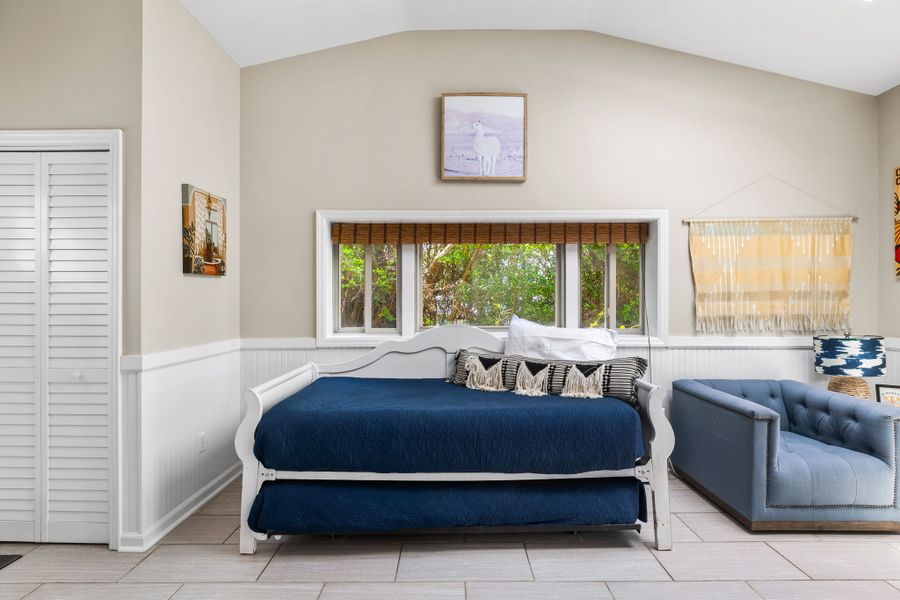 Entry to home has a Daybed (Two Twin Beds)  