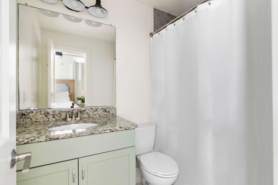 Bathroom #1: Shower/Tub Combo 
