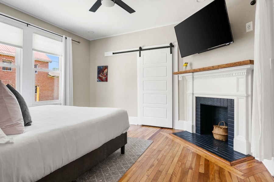 Bedroom 2: King Bed + TV