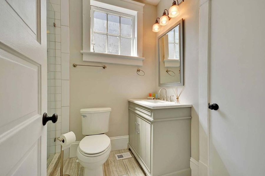 Bathroom 1: Walk-in Shower 