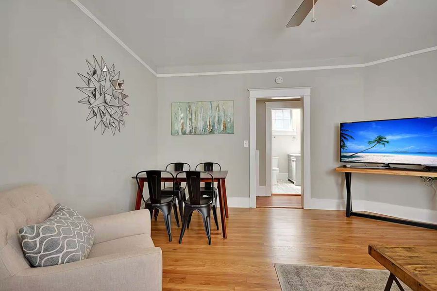 Spacious living room with seating for your group 