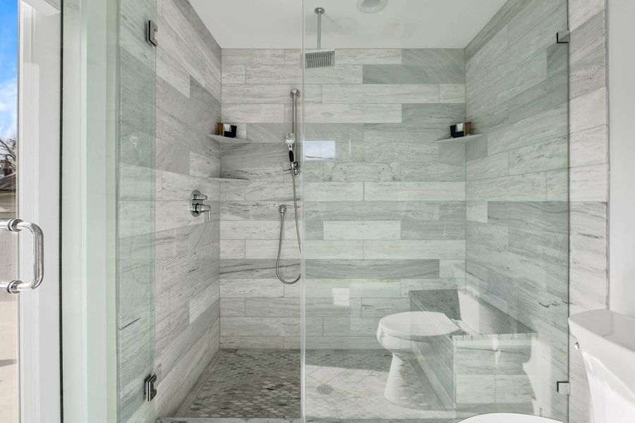 Bathroom 2: Walk-in Shower