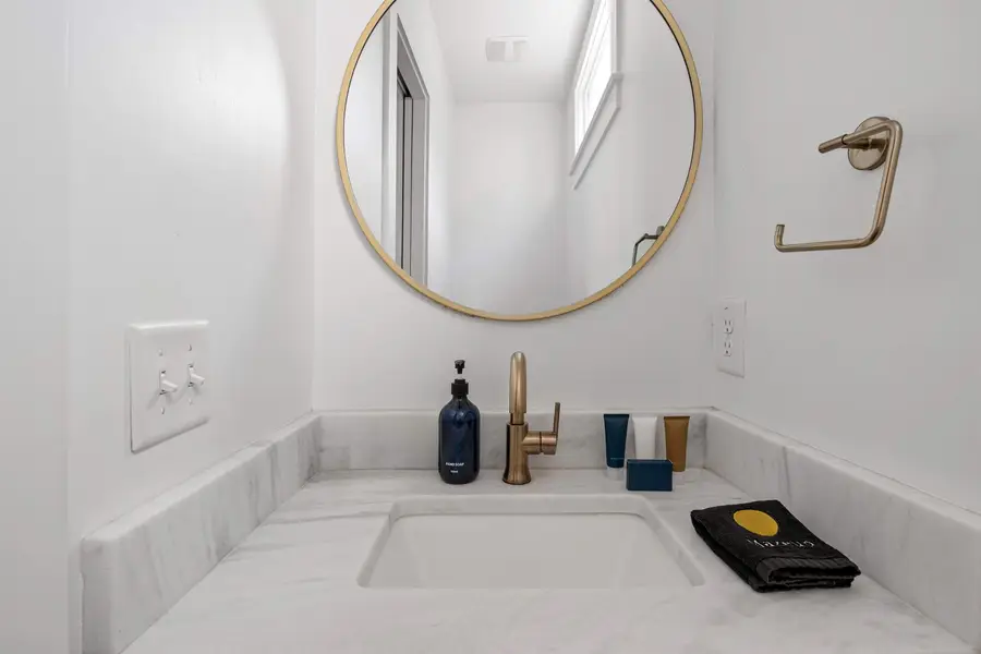 Bathroom 2: Walk-in Shower