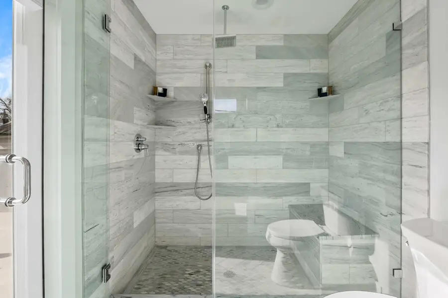 Bathroom 2: Walk-in Shower
