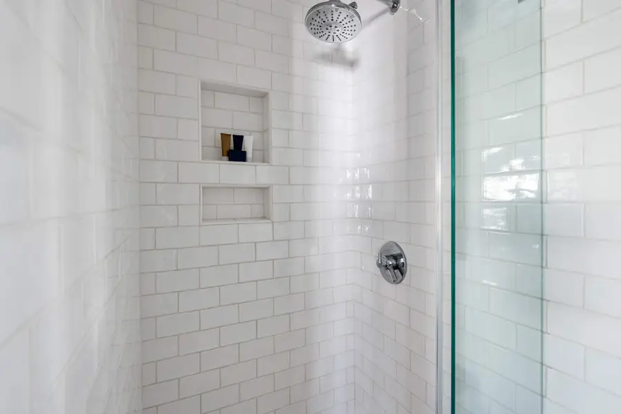 Bathroom 3: Walk-in Shower