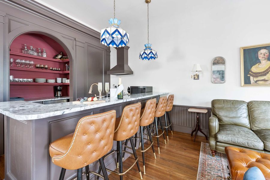 Counter seating