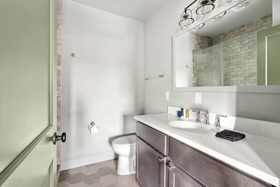 Bathroom 3: Full bathroom 