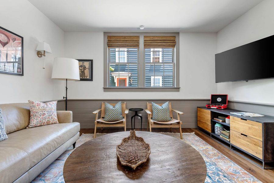 Spacious living room with seating for your entire group + TV!