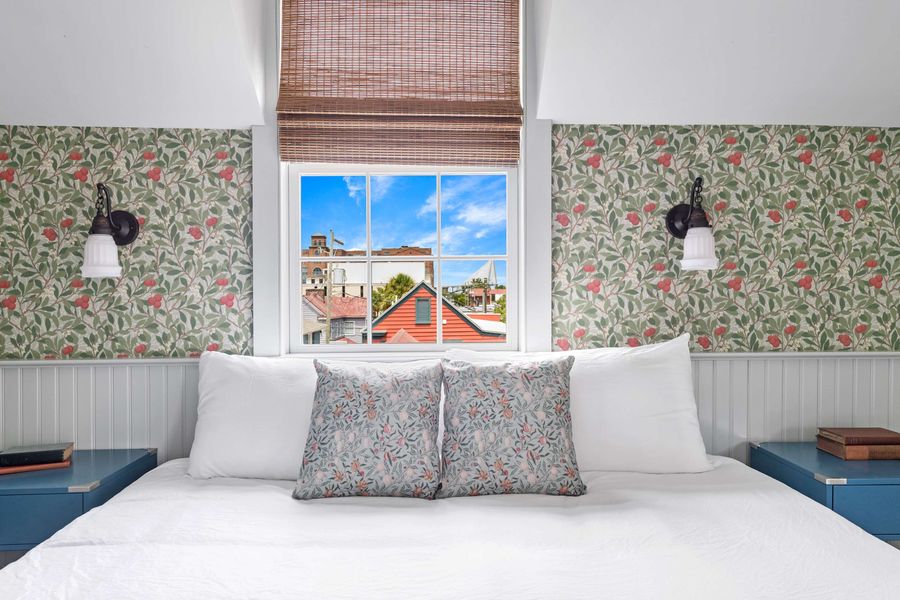 Bedroom 3: King Bed + TV