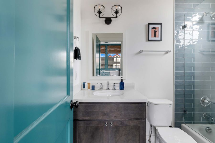 Bathroom 3: Full bathroom