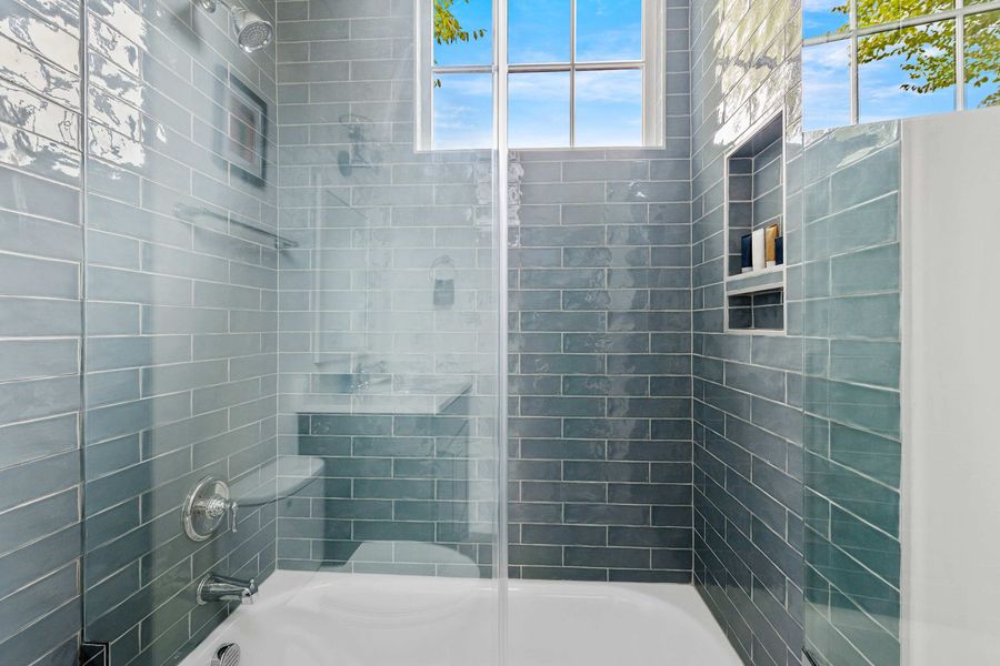 Bathroom 2: Full bathroom with tub shower