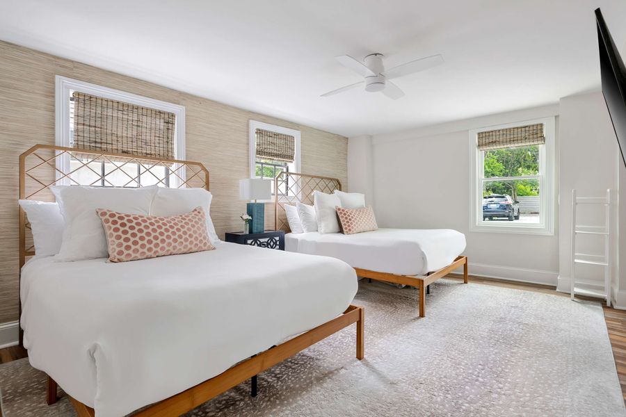 Bedroom 3: Queen Bed, Queen Bed, Ceiling Fan & TV