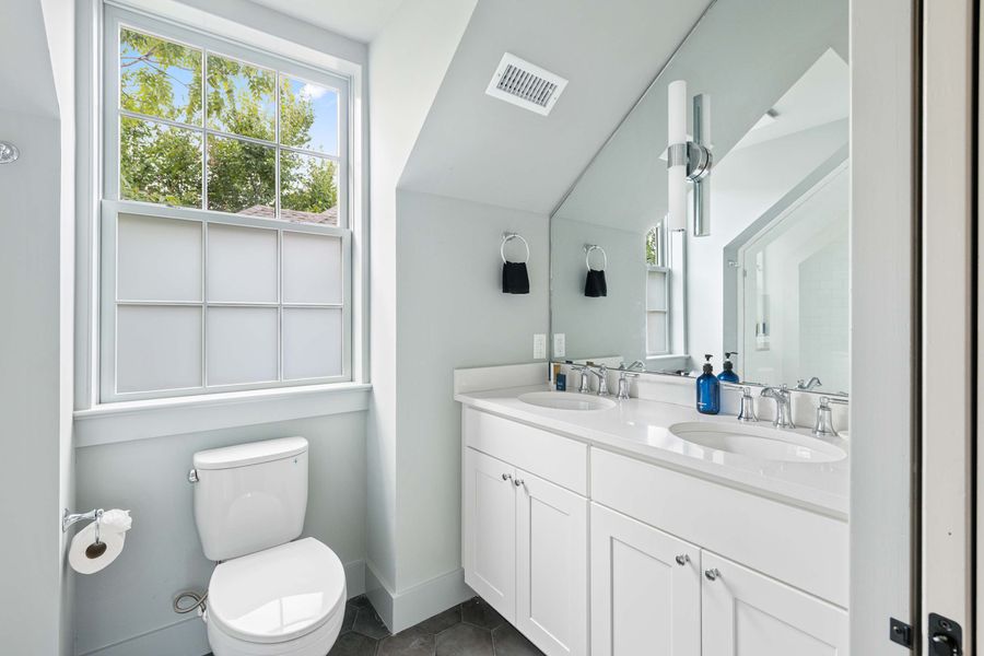 Bathroom 1: Walk-in Shower