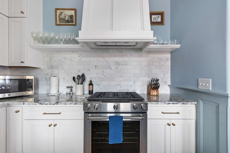 Fully equipped kitchen