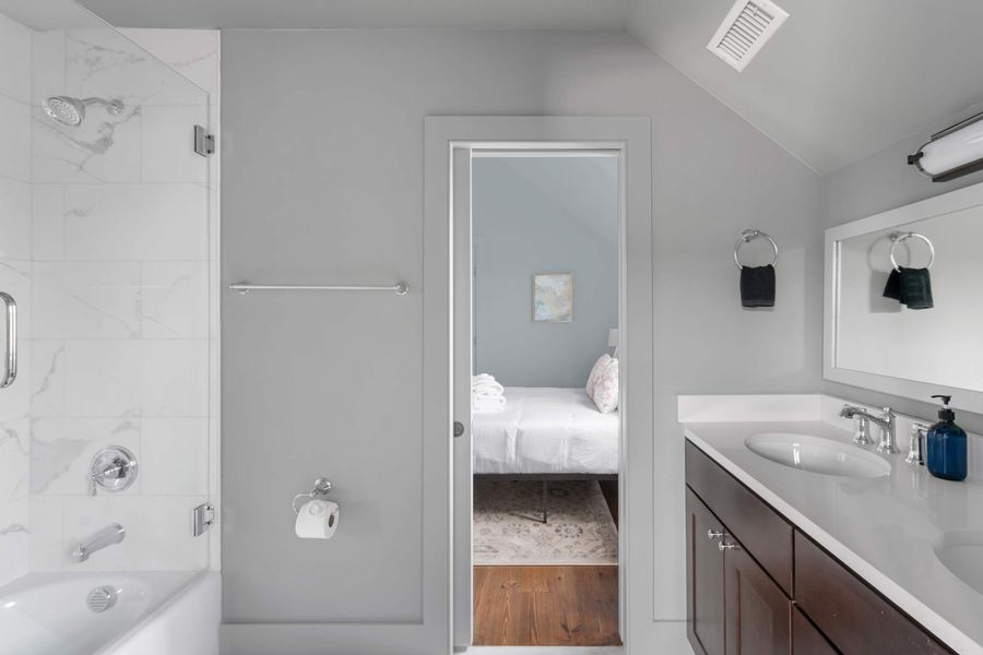 Bathroom 2: Walk-in Shower