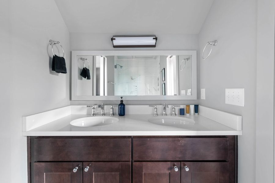 Bathroom 2: Walk-in Shower