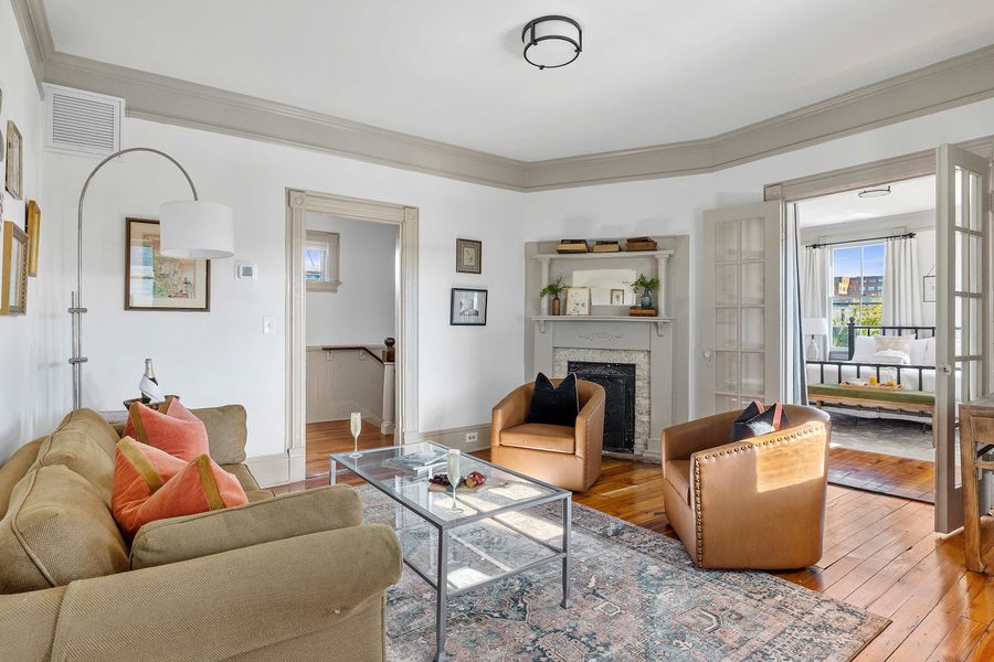 Spacious living room with seating for your group