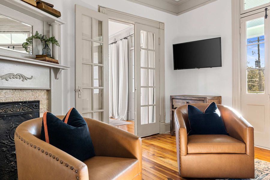 Spacious living room with seating for your group