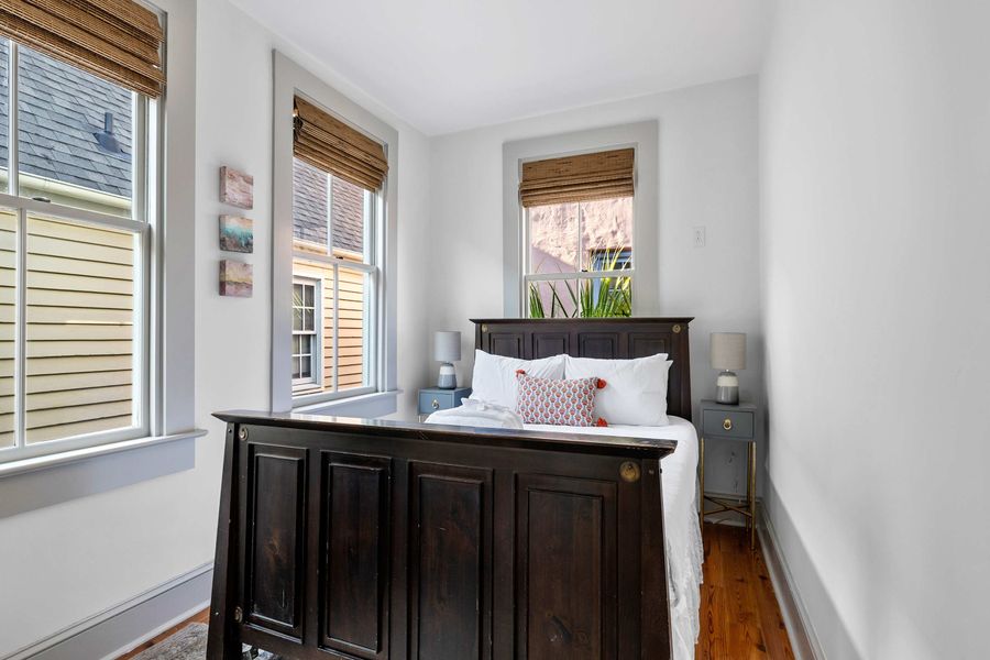 Bedroom 3: Queen Bed