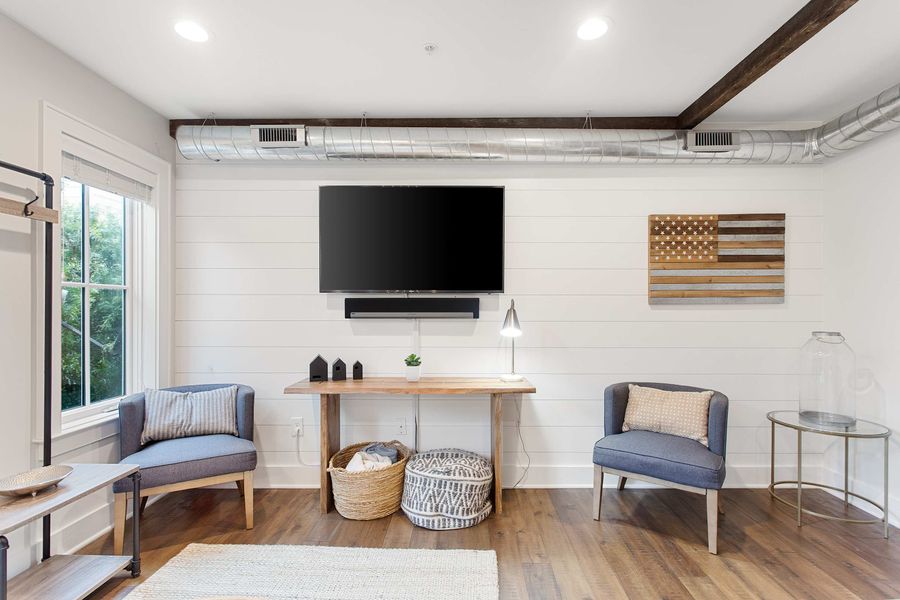 Comfy living room + TV