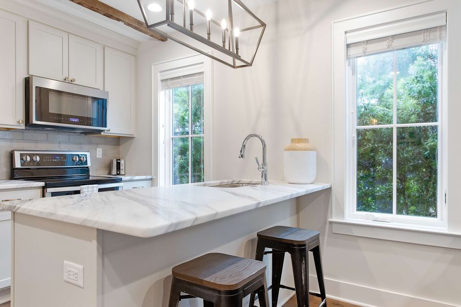 Kitchen Island with bar seating