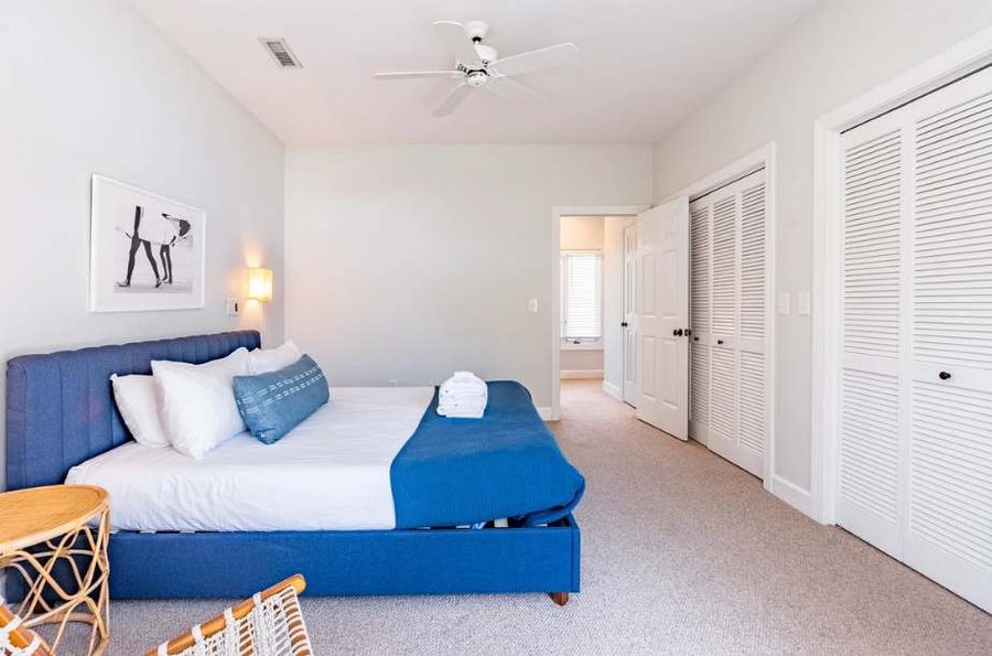 Bedroom 3: King Bed