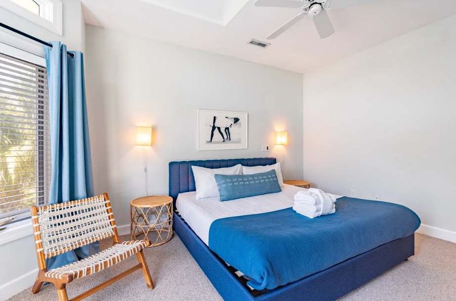 Bedroom 3: King Bed