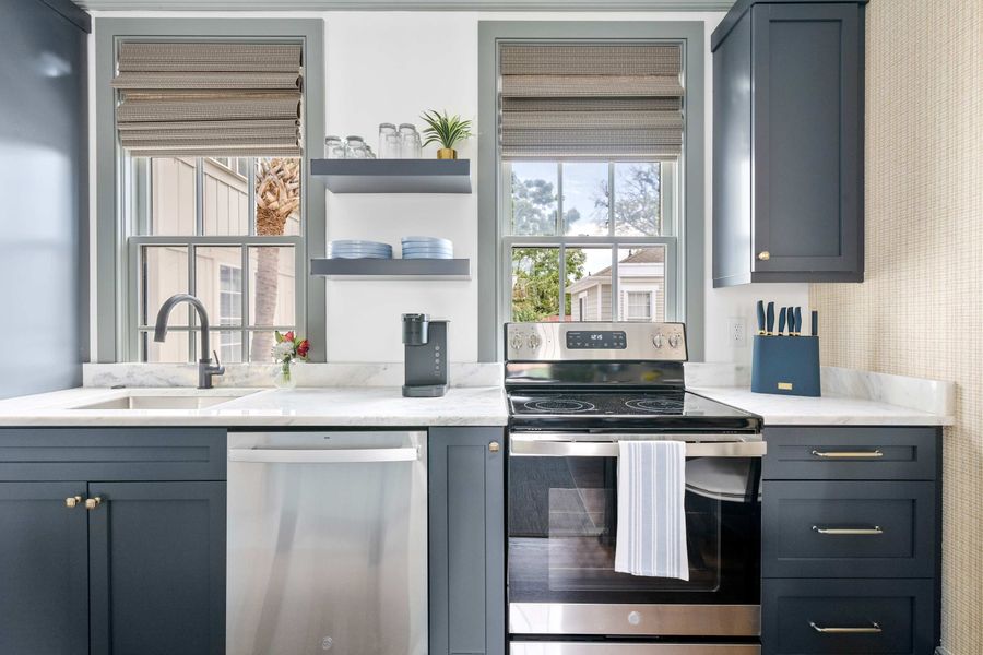 Fully equipped kitchen