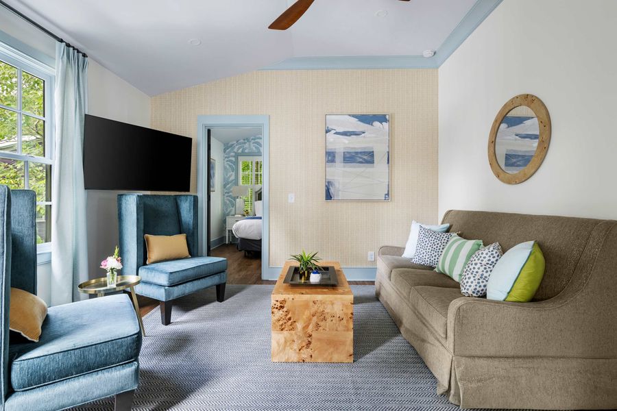Living room + pullout couch + TV