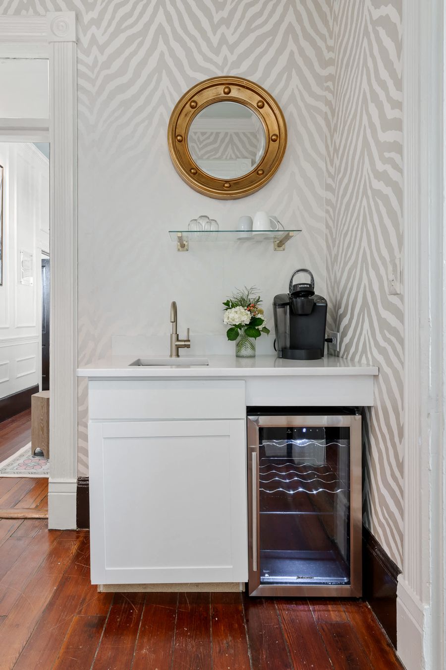 Kitchenette 1