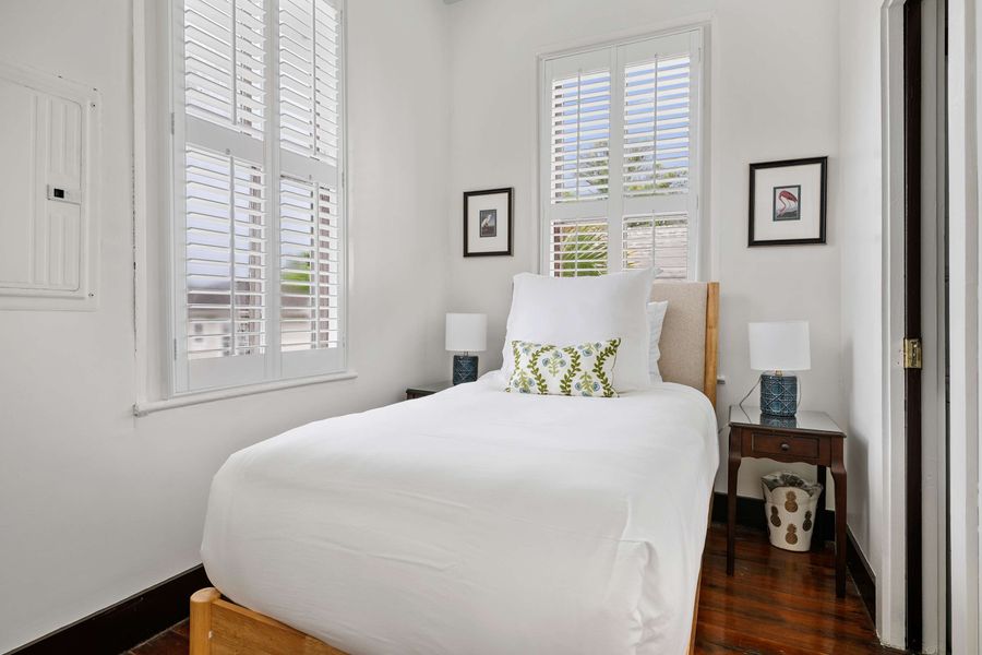 Bedroom 7: Twin Bed