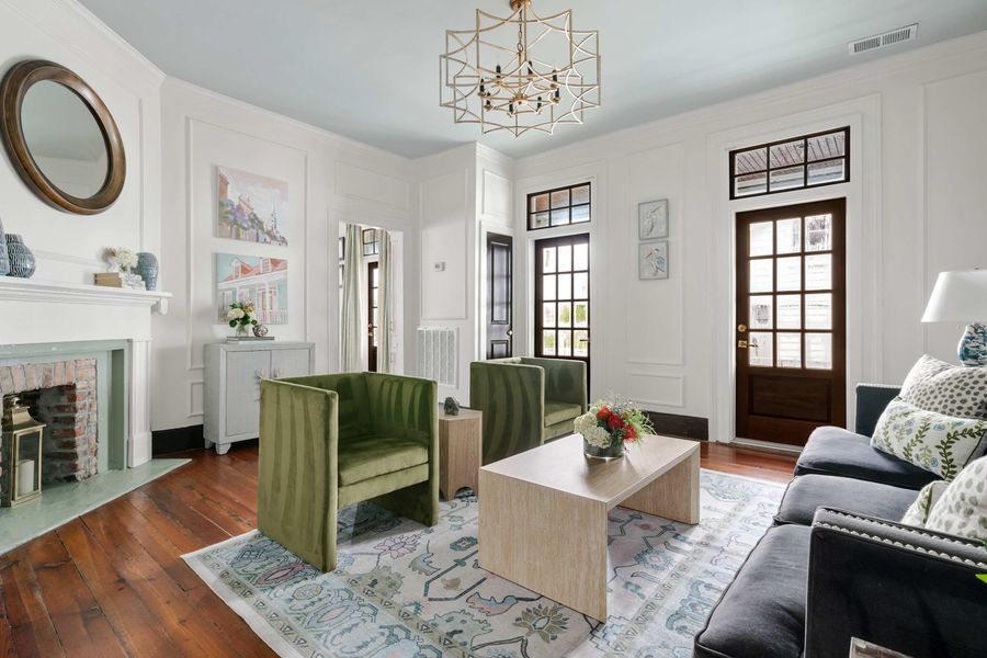 Living room 6