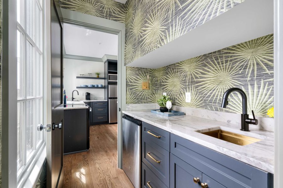 Kitchenette 3