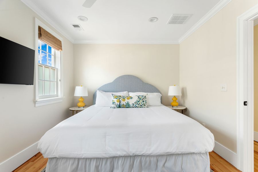 Bedroom 5: King Bed + TV