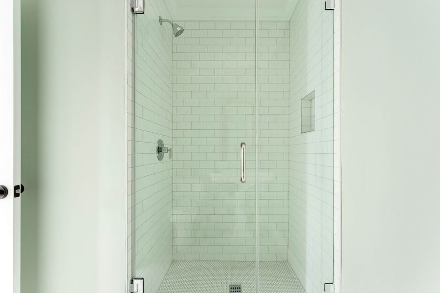 Bathroom 5: Walk-in Shower 