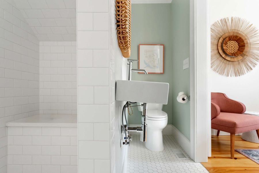 Bathroom 6: Walk-in Shower 