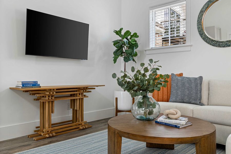 Spacious living room with seating for your group 