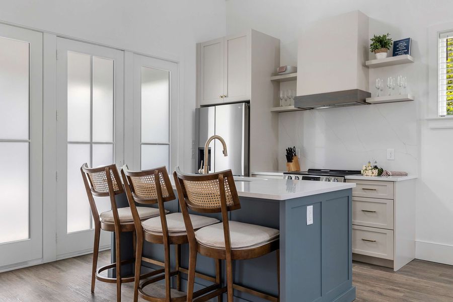 Fully equipped kitchen with island seating 