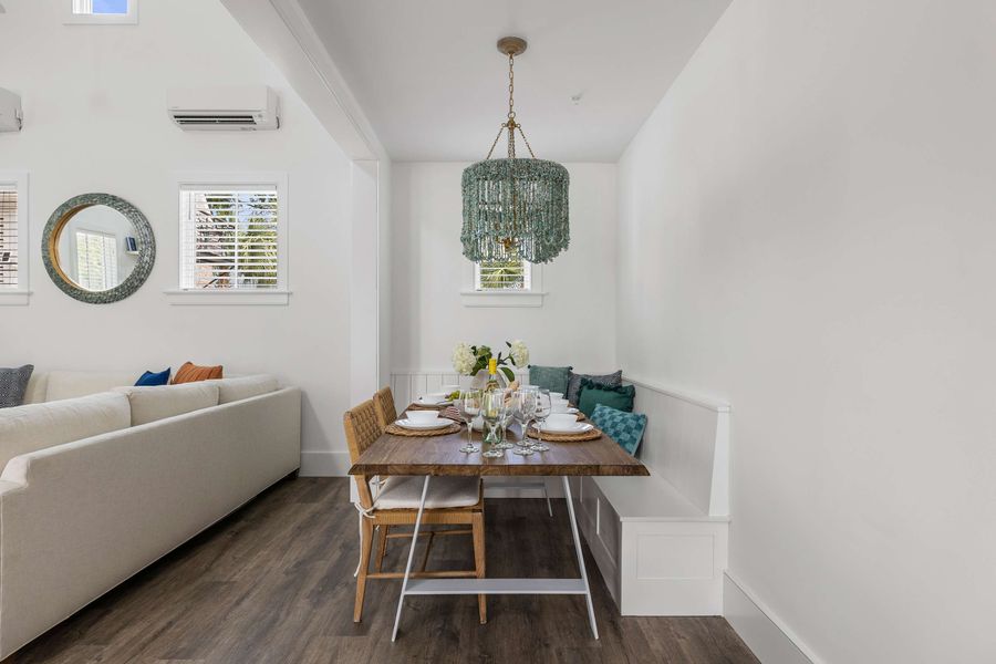 Dining area with plenty of seating for your group 