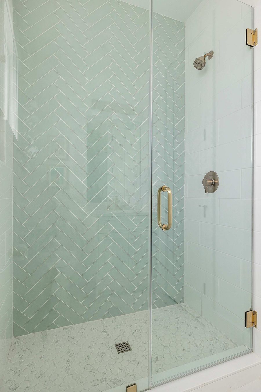 Bathroom 2: Walk-in Shower 