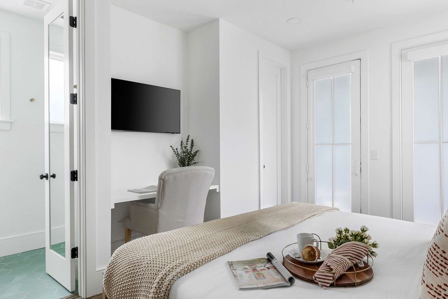 Bedroom 2: King Bed + TV 
