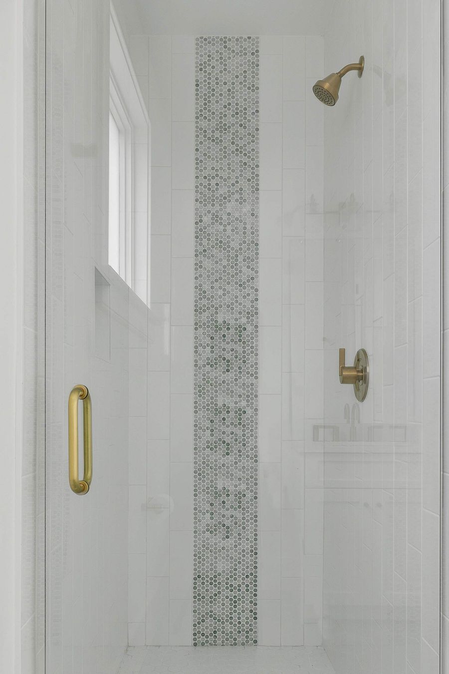 Bathroom 3: Walk-in Shower 